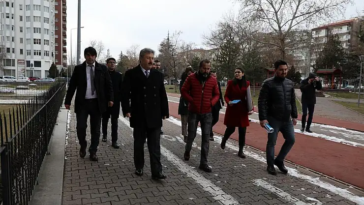 MELİKGAZİ'DE ALPARSLAN PARKI YENİLENİYOR