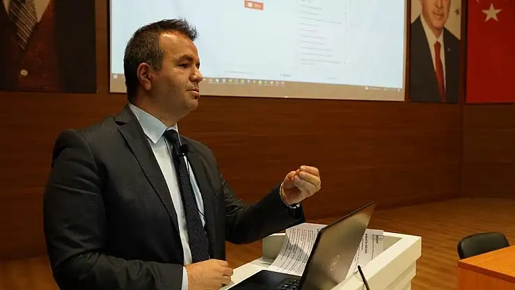 MELİKGAZİ'DE COĞRAFİ TABANLI AKILLI VERİ ARŞİV YAZILIMI EĞİTİMİ