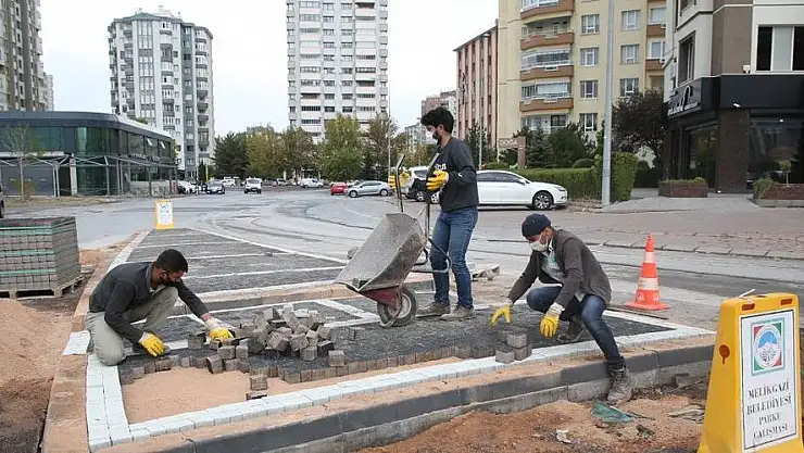 MELİKGAZİ'DE YENİ KAVŞAK İLE DAHA GÜVENLİ ULAŞIM SAĞLANACAK