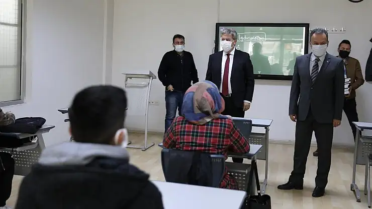 MELİKGAZİ'DEN YKS ÖĞRENCİLERİNE ETÜT MERKEZİ