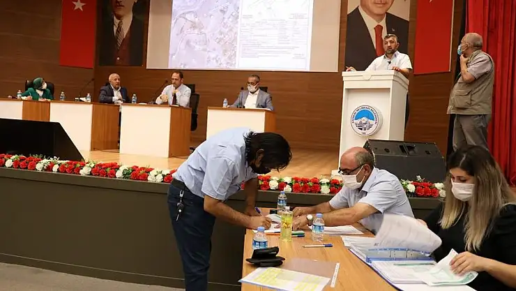 MELİKGAZİ'NİN KONUT ARSALARI İHALE İLE SATILDI