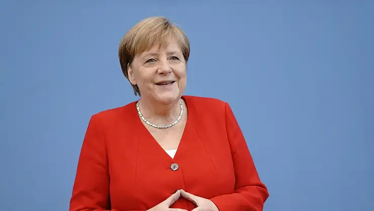 MERKEL, TÜRKİYE'NİN NATO ÜYESİ OLARAK DIŞLANDIĞINI İTİRAF ETTİ