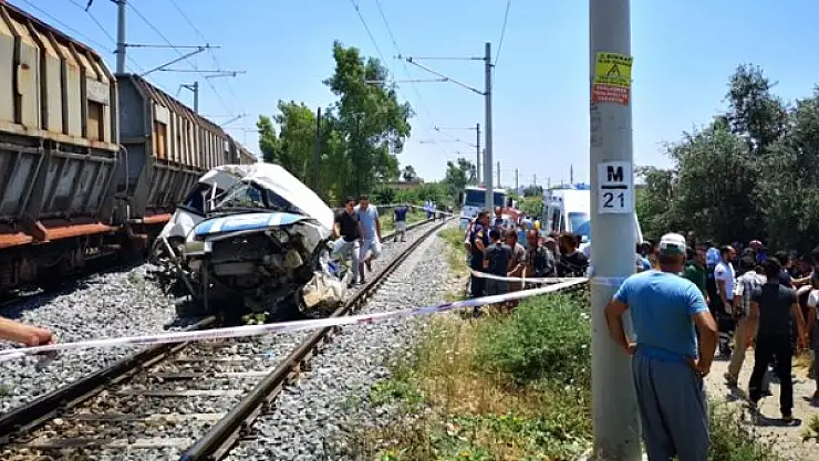 Mersin'de Tren Kazası! Ölü ve Yaralılar Var