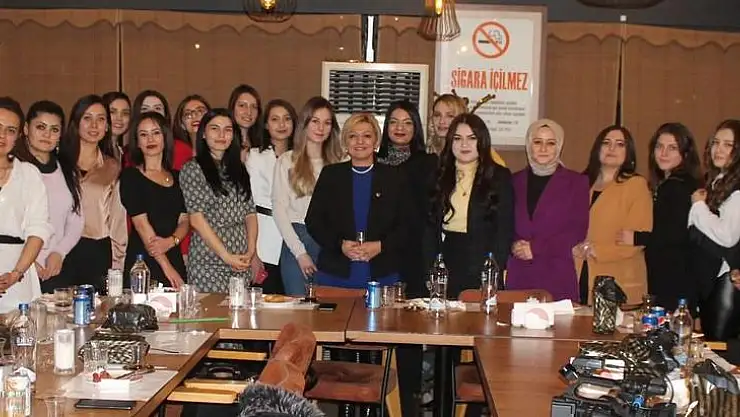 MHP KAYSERİ KAÇEP, KADIN GAZETECİLERLE BULUŞTU