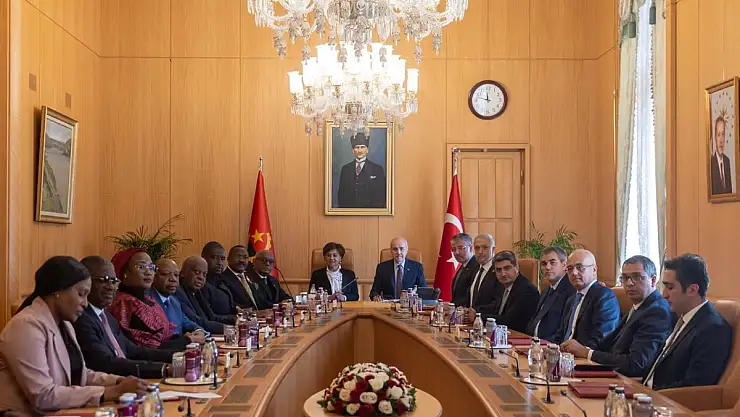 MİLLETVEKİLİ ÇOPUROĞLU, ANGOLA MECLİS BAŞKANI CERQUEIRA'YI AĞIRLADI