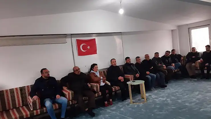 'MİLLİ EDEBİYAT VE MEHMET AKİF' KONULU SEMİNER YAPILDI