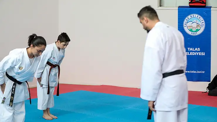 MİLLİ SPORCUDAN TALAS'TA KARATE KURSU