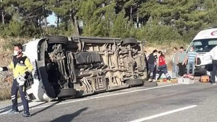 MUĞLA'DA OTOBÜS İLE ÖĞRENCİ SERVİSİ ÇARPIŞTI: ÖLÜ VE YARALILAR VAR