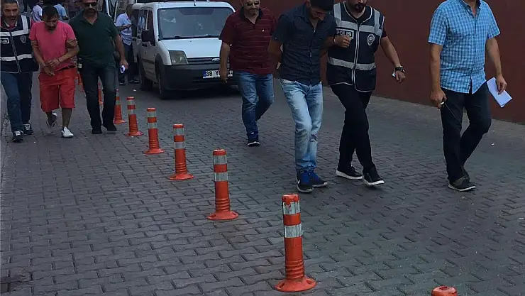 Oto Fareleri Yakalandı