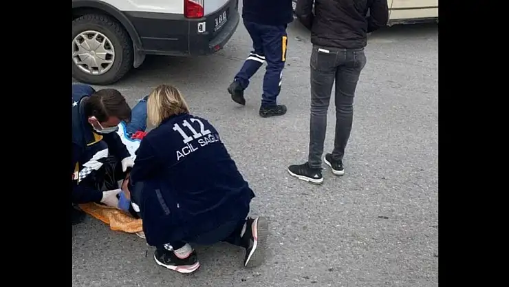 OTOMOBİL MOTOSİKLETE ÇARPTI: 1 KİŞİ YARALANDI