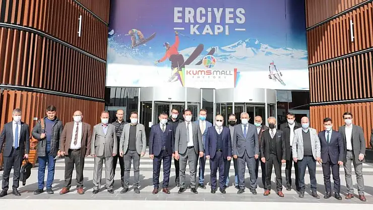 ÖZBEKİSTAN'DAN  KUMSMALL AVM'YE ZİYARET