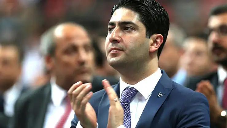 ÖZDEMİR, AK PARTİ VEKİLLERİNİ UYARDI: 'KRİPTO KALMIŞ ÇEVRELERİN OYUNLARINA DİKKAT EDİN'