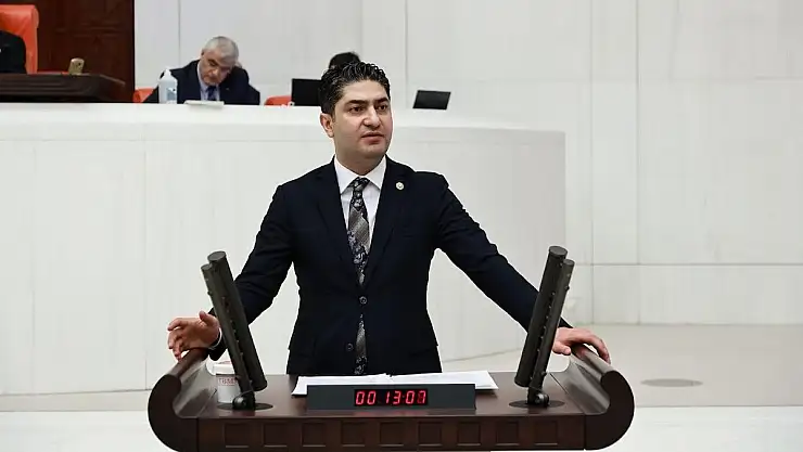 ÖZDEMİR: 'PARA VE SİLAHA KARŞI İNSANLIK GALİP GELEBİLECEKTİR'