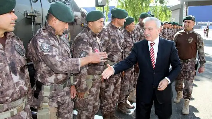 Özel Harekât polisleri Afrin'den Kayseri'ye döndü