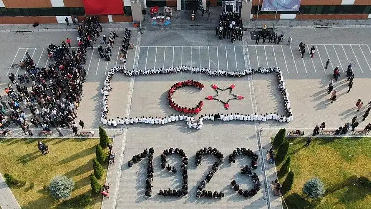 ÖZEL KAYSERİ OSB TEKNİK KOLEJİ, CUMHURİYET BAYRAMI'NI COŞKUYLA KUTLADI