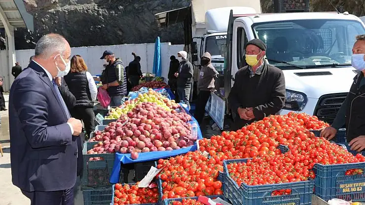 ÖZTÜRK'TEN VATANDAŞLARA '10 GÜN EVDE KALIN' UYARISI