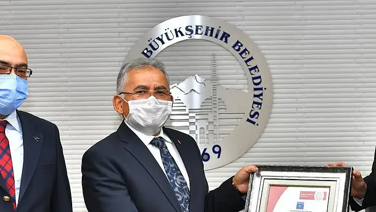 PANDEMİDE DÜNYA ÇAPINDA GÜVENLİ KAYAK MERKEZİ: ERCİYES