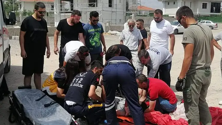PİSTİ ISKALAYAN PARAŞÜT TAŞLI ZEMİNE ÇAKILDI: 2 YARALI