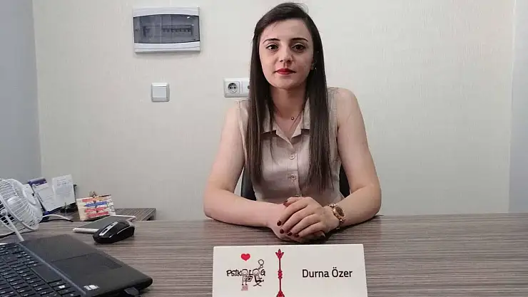 REHBER ÖĞRETMEN ÖZER, YKS ADAYLARINA TAVSİYELERDE BULUNDU