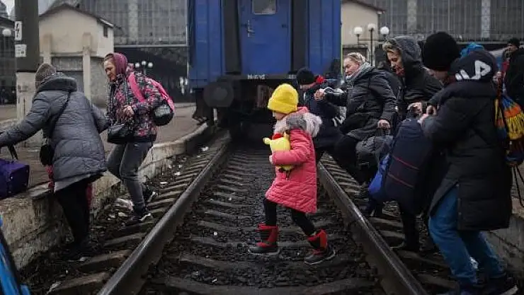 RUSYA'NIN ATEŞKES İLAN ETTİĞİ 2 KENTTE TAHLİYELER ERTELENDİ