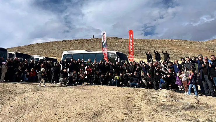 Saadet Partisi İl Başkanlığı fidanları toprakla buluşturdu