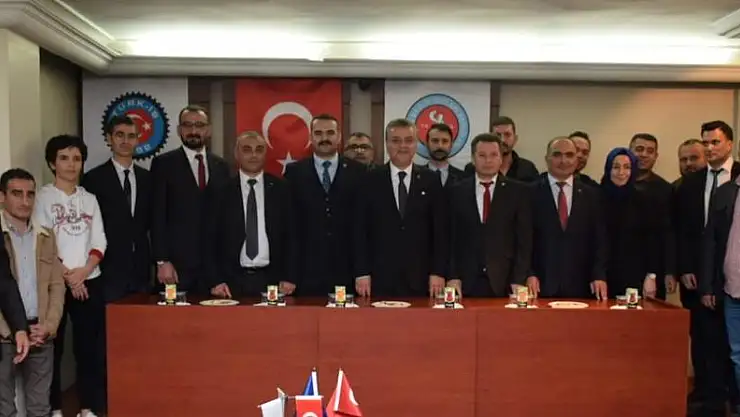 SAĞLIK İŞÇİLERİ SENDİKASI'NDAN SAĞLIK ÇALIŞANLARINA HUKUKİ DESTEK VE DANIŞMANLIK HİZMETİ