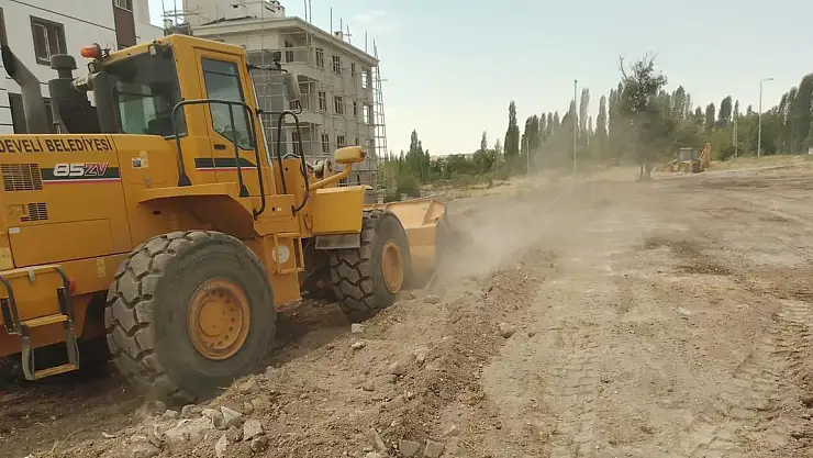SEBZE-MEYVE PAZARI ÜSTÜNE YAPILACAK PARK İÇİN ZEMİN ÇALIŞMALARI BAŞLADI