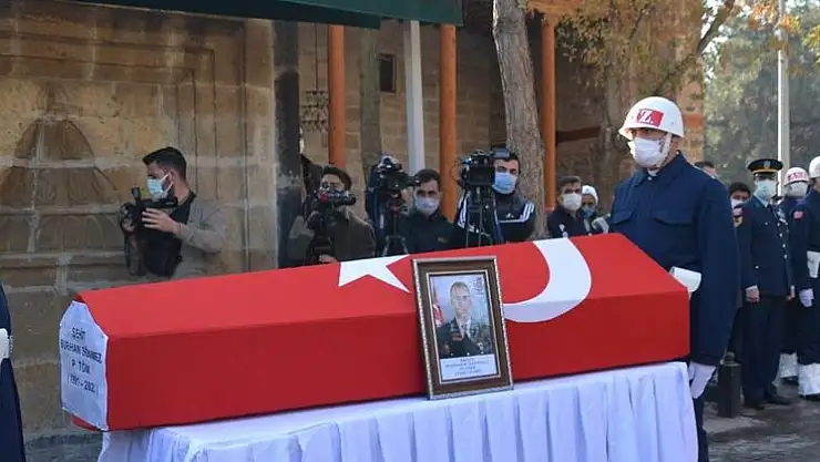 ŞEHİT PİYADE TEĞMEN BURHAN SÖNMEZ SON YOLCULUĞUNA UĞURLANDI