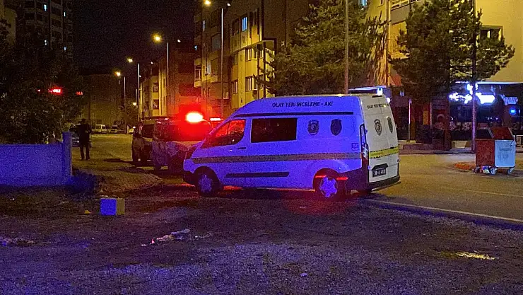 SİLAHLI BIÇAKLI KAVGA: 1 KİŞİ YARALANDI