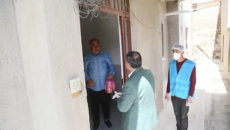 SİZ EVDE KALIN YEMEKLER BAŞKAN CABBAR'DAN!