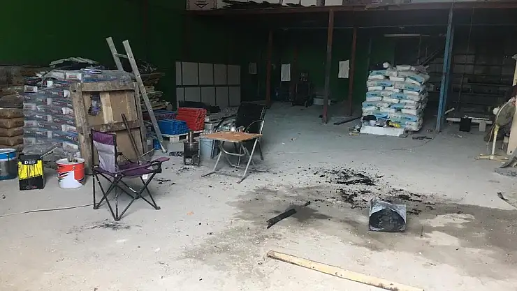 SOBAYA TİNER DÖKERKEN KENDİNİ VE OĞLUNU YAKTI