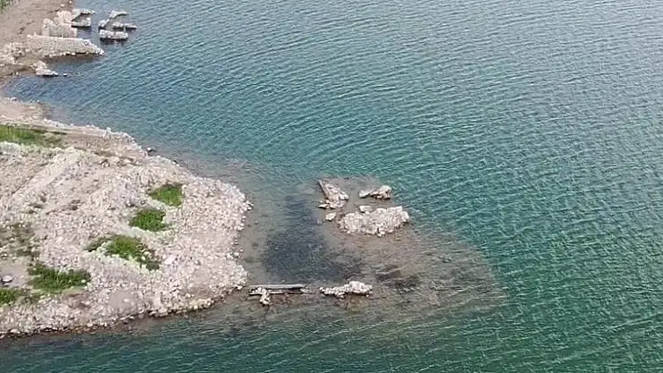 SULAR ÇEKİLDİ KÖY ORTAYA ÇIKTI