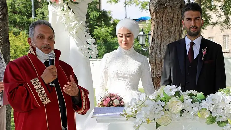 TALAS'TA 991 ÇİFT AİLE OLDU