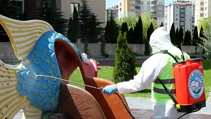 TALAS'TA PARKLAR ÇOCUKLARI BEKLİYOR