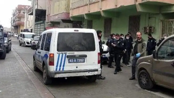 TARTIŞMAYA MÜDAHALE EDEN EKİPLERE SALDIRI: BİRİ AĞIR, 2 POLİS YARALI