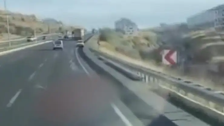 TERS ŞERİTTEN İLERLEYEN ARACA PARA CEZASI