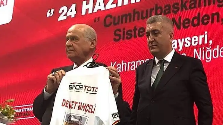 TOK'TAN AKŞENER'E ZEHİR ZEMBEREK SÖZLER