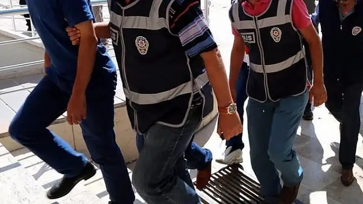 TSK personeline sohbet imamlığı yapan 16 kişinin yakalanması için operasyon yapıldı