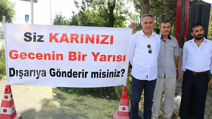 Tüm-İş Konfederasyonu'ndan 'Mesai saati' eylemi