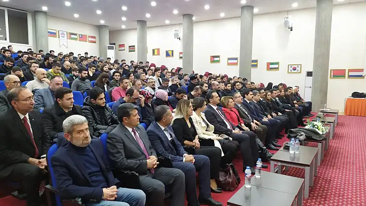 TÜRKAV KAYSERİ ŞUBESİ, HOCA AHMET YESEVİ KONFERANSI DÜZENLEDİ