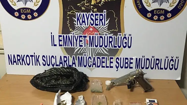 Uyuşturucu operasyonunda 4 kişi yakalandı