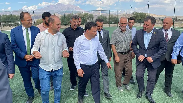 VALİ ÇİÇEK'TEN SİNDELHÖYÜK'E STADYUM MÜJDESİ