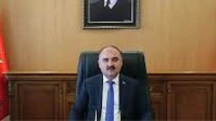 VALİ ŞEHMUS GÜNAYDIN CUMHURİYET BAYRAMI'NI KUTLADI