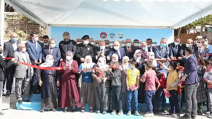 YAHYALI'DA 50 MİLYON TL'LİK YATIRIMLARIN TOPLU AÇILIŞI YAPILDI