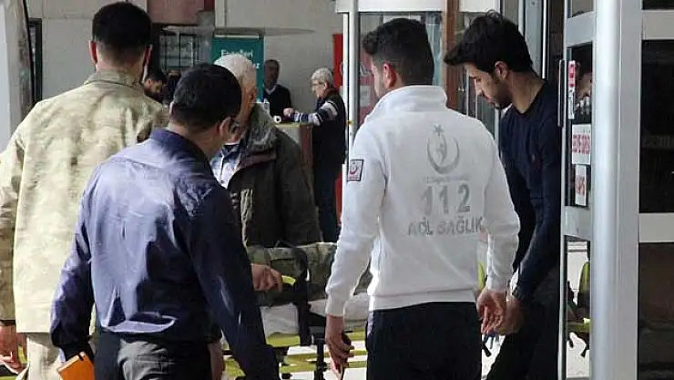 Yaralı 2 Türk askeri 8 ÖSO mensubu Kilis'e getirildi