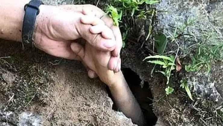 YERALTI MAĞARASINDA MAHSUR KALAN ÇOCUĞU KÜÇÜK DELİK KURTARDI