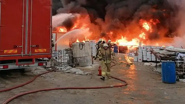 YILBAŞI SABAHINDA KORKUTAN YANGIN