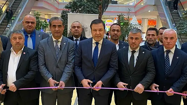 YRP KAYSERİ'DEN NECMETTİN ERBAKAN İÇİN RESİM SERGİSİ