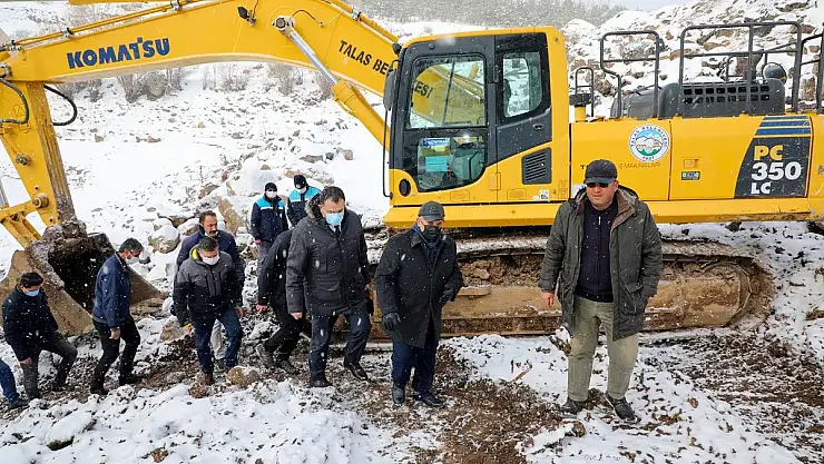 ZİNCİDERE GÖLETİ'NDE KAR ALTINDA ÇALIŞMALAR