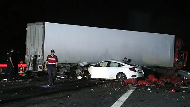 Zincirleme Kazada Feci Şekilde Can Verdi!